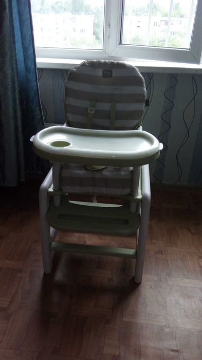 Продам детский стульчик (трансформер)