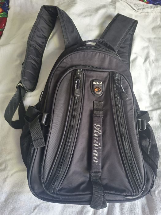 Рюкзак сотилади (кам ишлатилган)