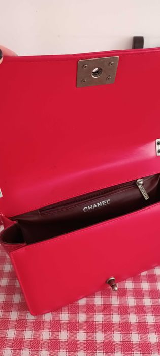 Продавам чанта тип Шанел