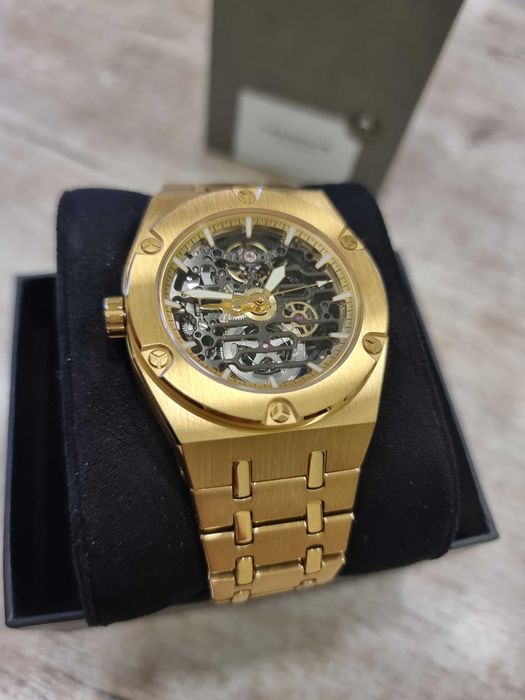 Златист автоматичен часовник Trendhim