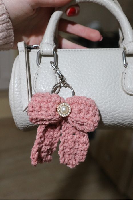 Fundiță breloc handmade pentru geantă / Bag charm