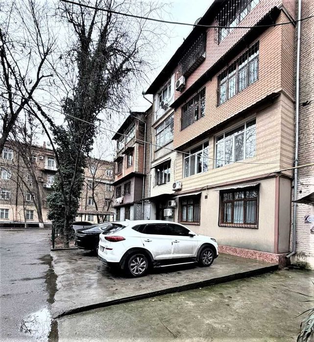 Чиланзар 1 кв-л  85м2 Высокопотолочка 3/2/4
