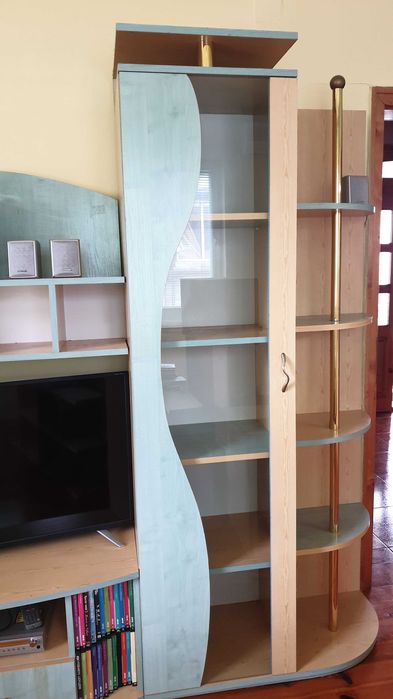 Секция за стая с модерни цветове