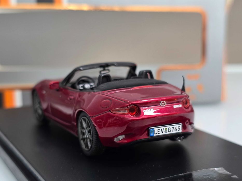Macheta Auto 1/43 PR By IXO Mazda MX-5 2016