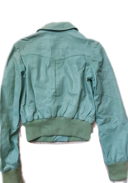 НАМАЛЕНО-Яке Fornarina- ест.кожа, цвят мента