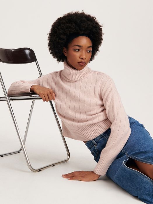 Пуловери С-М размер