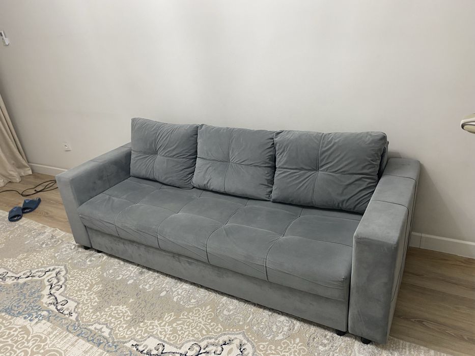 Б/У диван раскладной 120×90 см, в разложенном виде 140×120 см