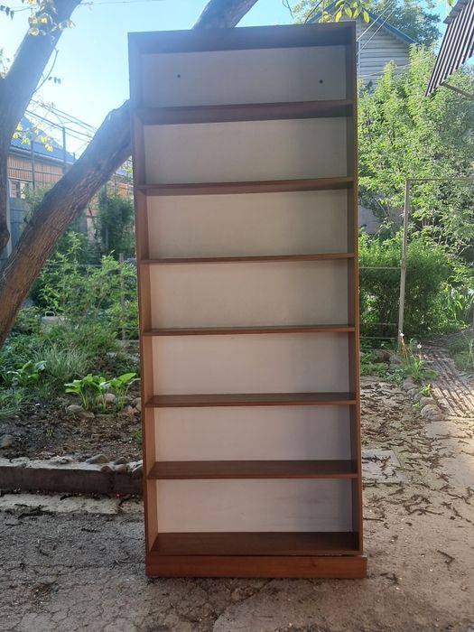 Книжная этажерка