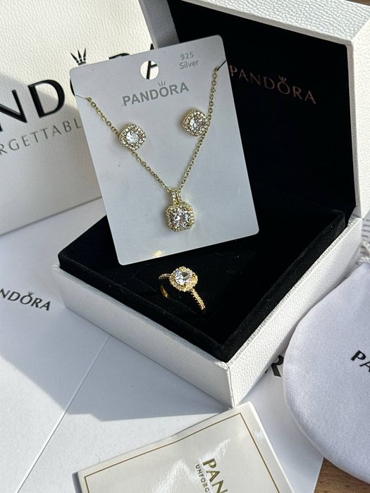 Красивый набор PANDORA