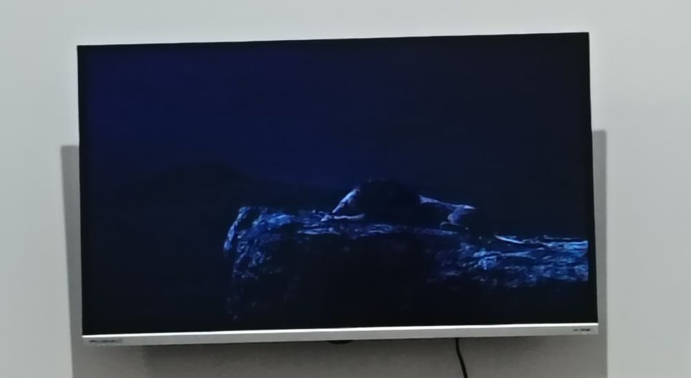 Rosso 32 smart tv sotiladi