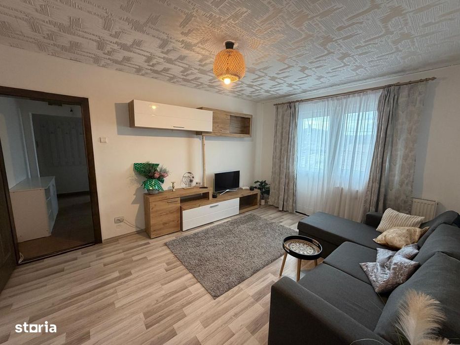 Apartament de inchiriat Vitrometan, etaj 2, PRET: 300 EURO/LUNA