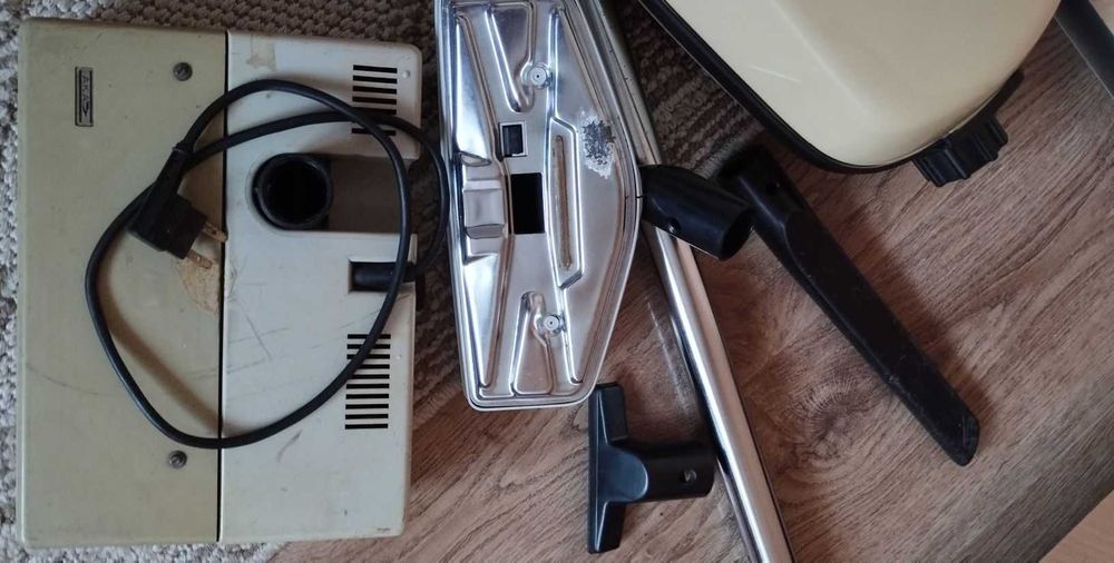 прахосмукачка  немска AKA ELECTRIC