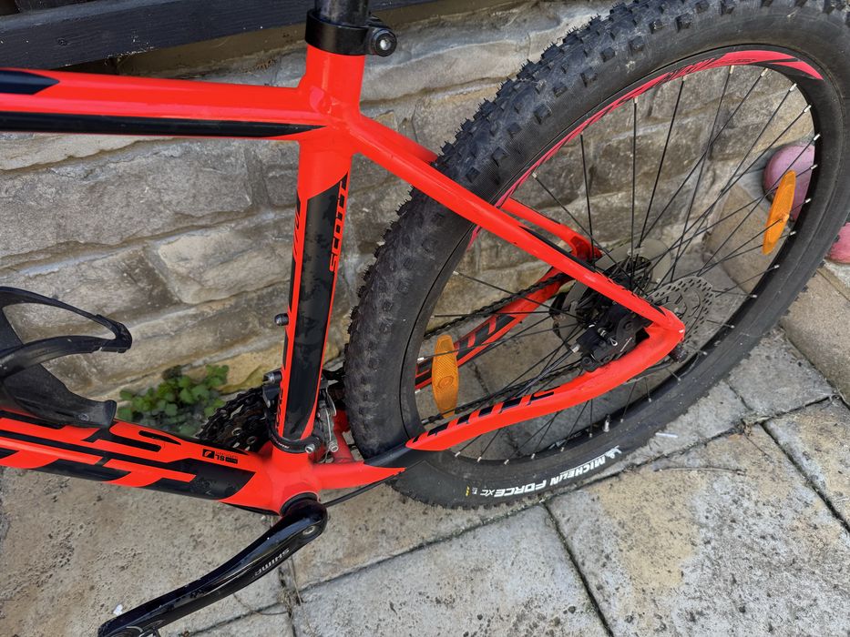 Bicicleta Scott Scale 700