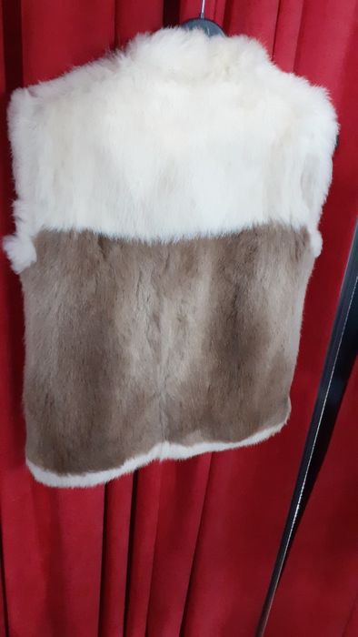 Vestă din blană naturală de Iepure. Deosebită