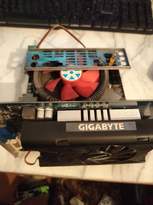 Продам материнскую плату