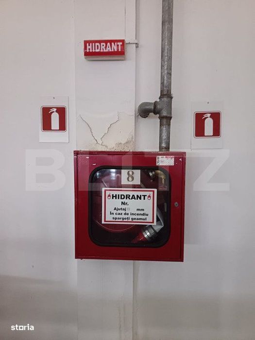 Cladire birouri , hala de productie, spatii depozitare, parcare si ter