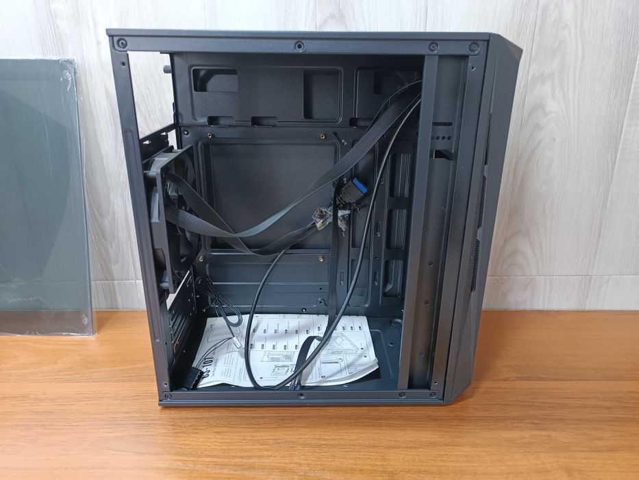 Продам новый кейс AeroCool CS-107 Mini ATX