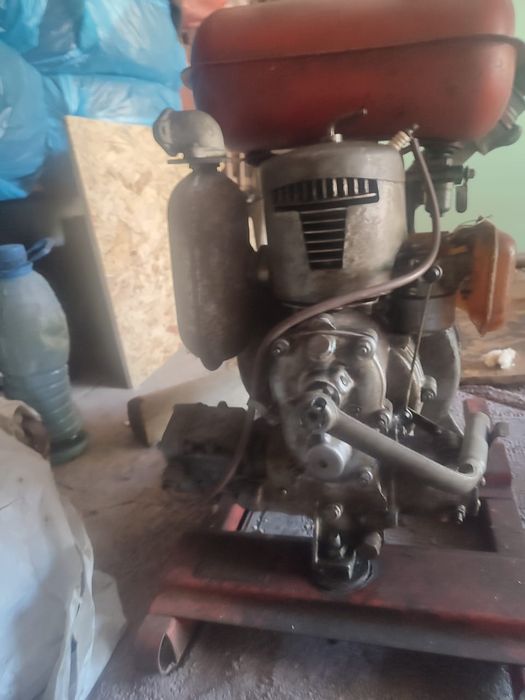 Бензиновый насос