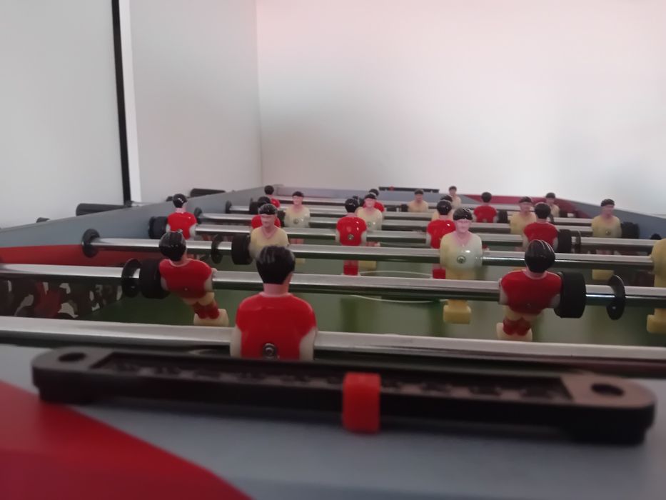 Masă fotbal de masă (Foosball)