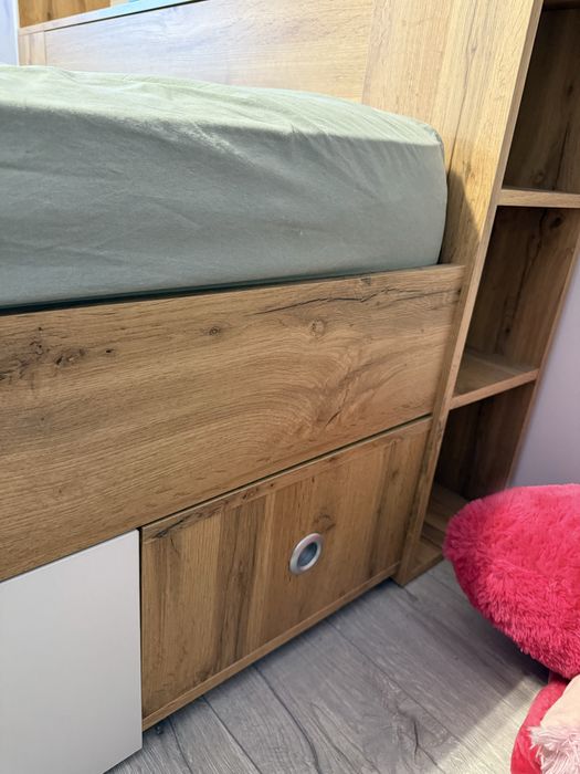 Pat MOMAX 140x200 cu sertare, fără saltea. PREȚ NEGOCIABIL.