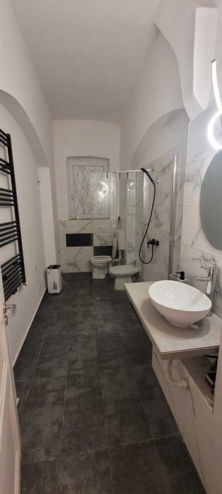 Cameră de închiriat zonă centrală, rezidențială – str. Emil Racoviță.