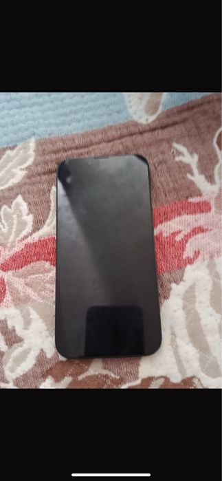 продам Iphone 13