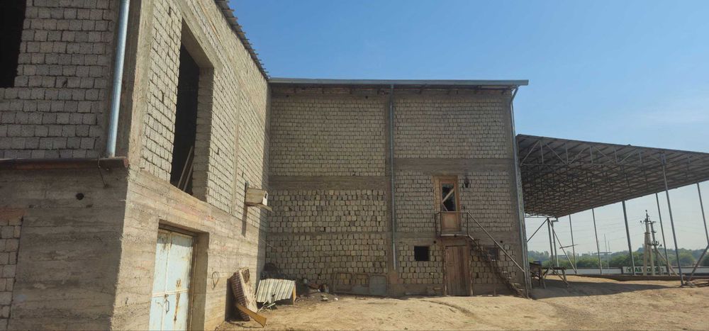 Сдаеться участок на аренду в Кибрай районе Маданийат худуди