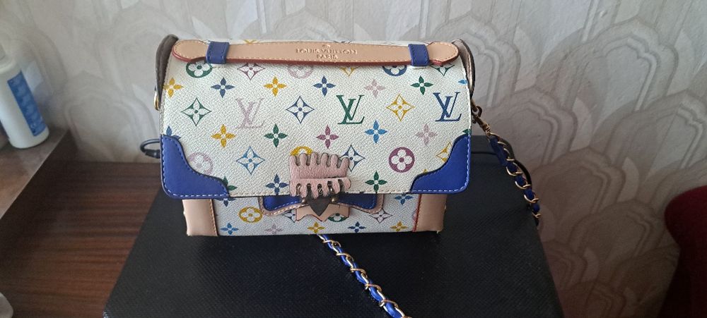 Чанта с дълга и къса дръжка LOUIS VUITTON