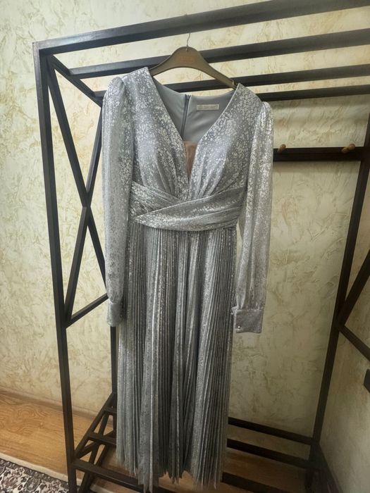 Продается вечернее платье