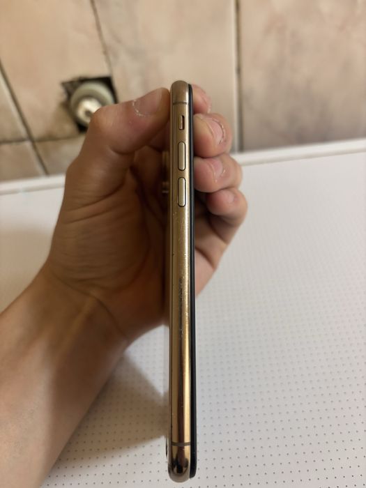 Продам Iphone Xs