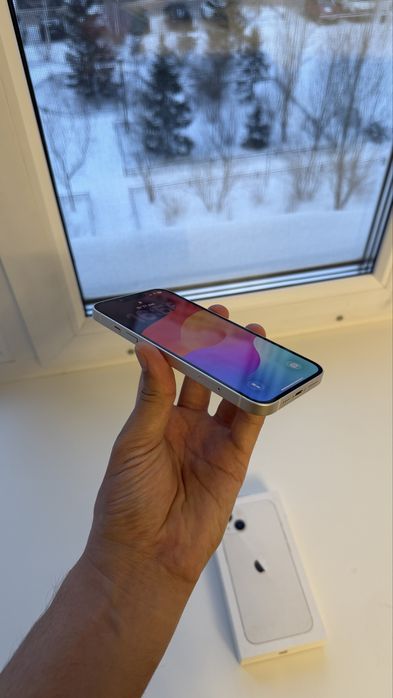 Iphone 13, белый 128 Гб