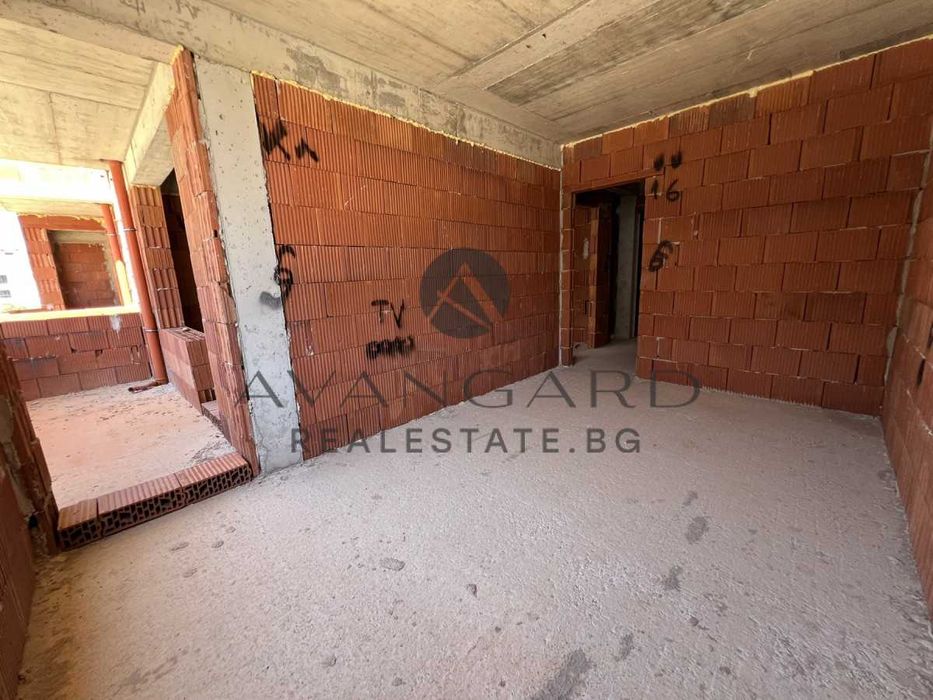 Продава се Двустаен апартамент в Пловдив, Остромила - 58 кв.м за 1379 €/кв.м - Снимка #5