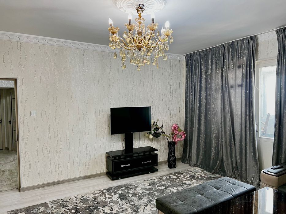 Сдается  суточна за 400. Тысяч сум. 2 х комнатная квартира метро Новза