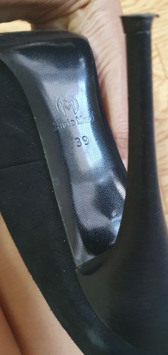 Продам женские туфли
