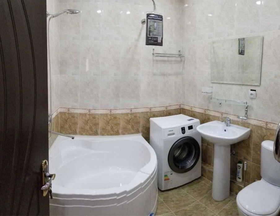 Продаётся 1 ком квартира, 45м2. Метро Ойбек. Мирабадский район.