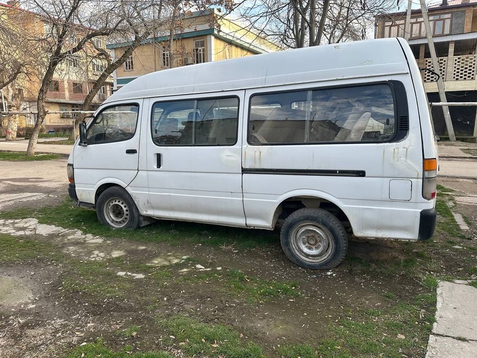 Тойота Хайс с высокой крышей! Большая редкость!