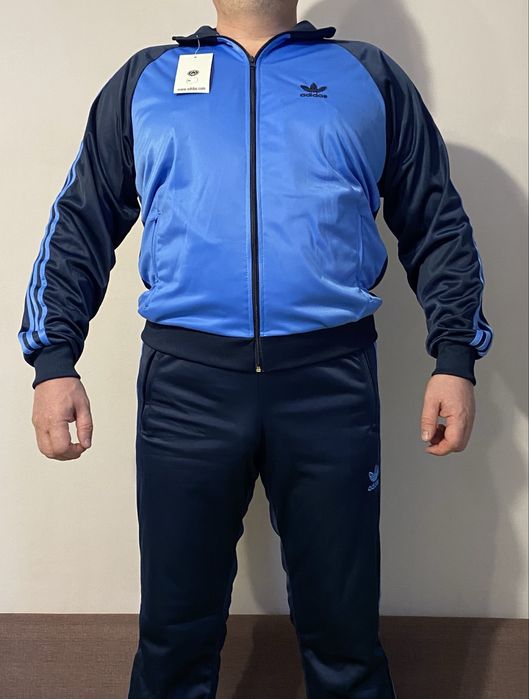 Спортивный костюм adidas