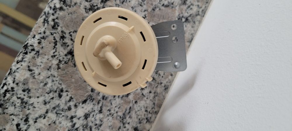 Dezmembrez mașină de spălat LG 6.5  Model F0J5WN3W  Direct Drive