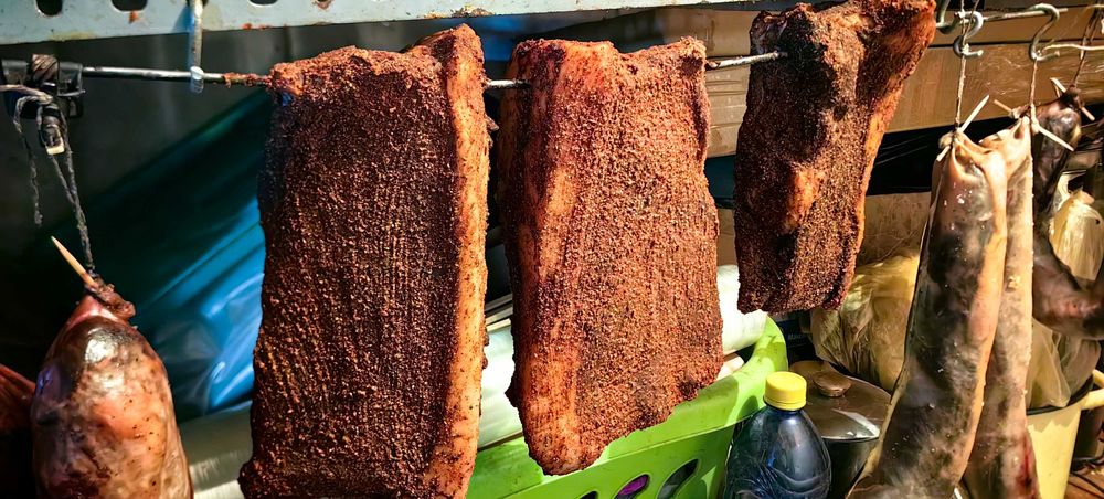 Казы копчёные, варёные и сырой