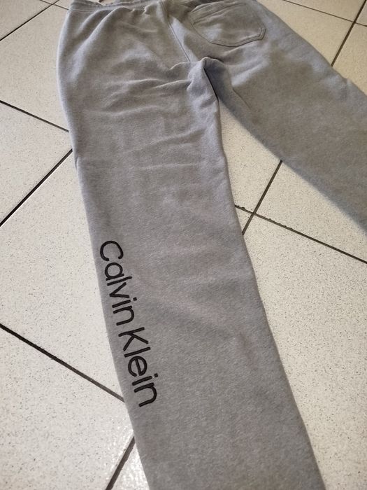 CALVIN KLEIN® - мъжко спортно долнище - S/М
