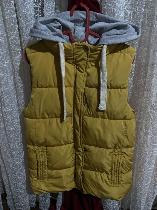 Vestă Bershka