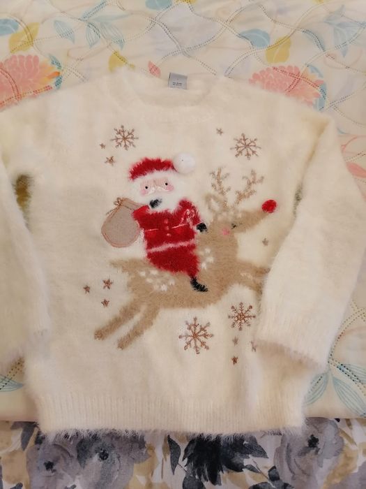 Продавам детски жилетки и пуловери