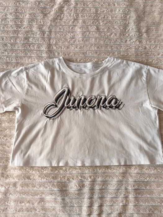 Продавам тениска Junona