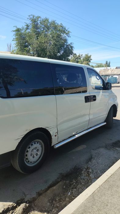 HYUNDAI H1, 2008г.в.двигател  газ-бензин,