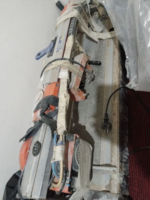 Плиткорез столи билан