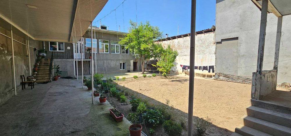 Срочно Бодомзор кучада уй сотилади.