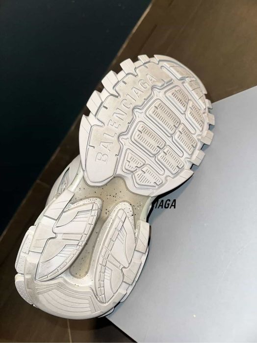 Balenciaga track