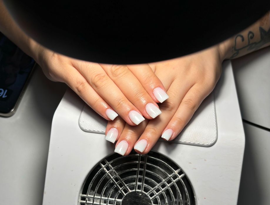 Unghii cu gel sec 3 Buc