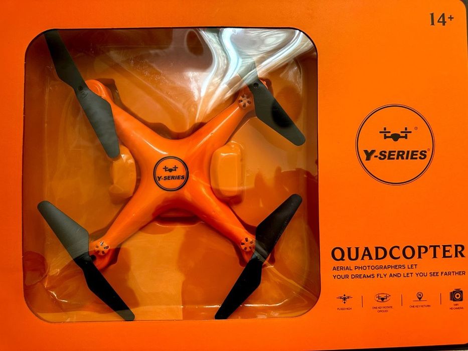 Dron. Дрон. Квадрокоптер игрушка. Без камеры.