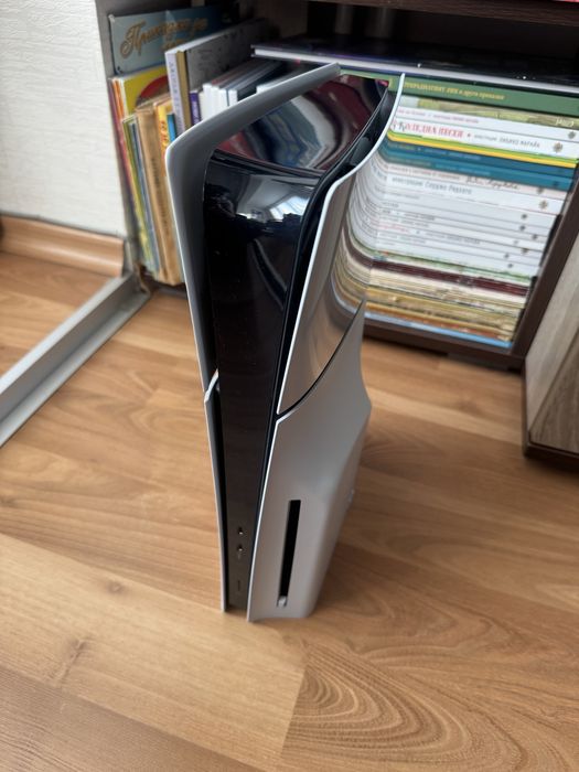 Playstation 5 slim disk editionс на 1 година ps5